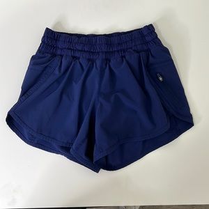 Lululemon size 4 blue shorts